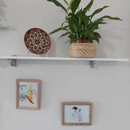 Апартаменты The Dekori Flat
